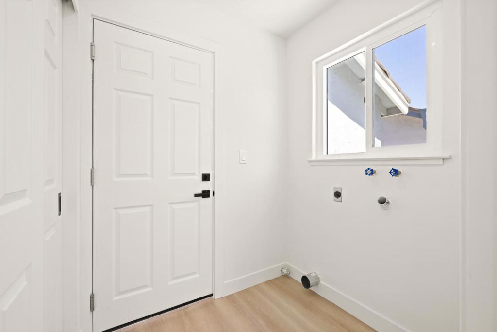 1361 Cabrillo Avenue Property Photo 24
