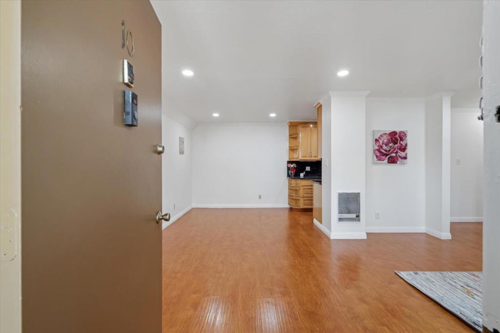 360 Auburn Way 10 Property Photo 1