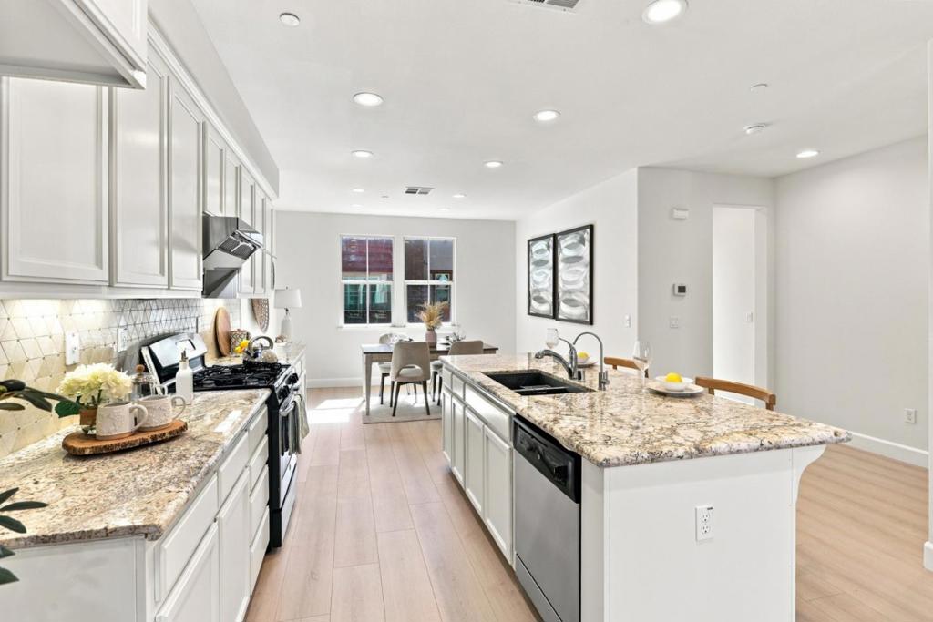2978 Via Torino Property Photo 8
