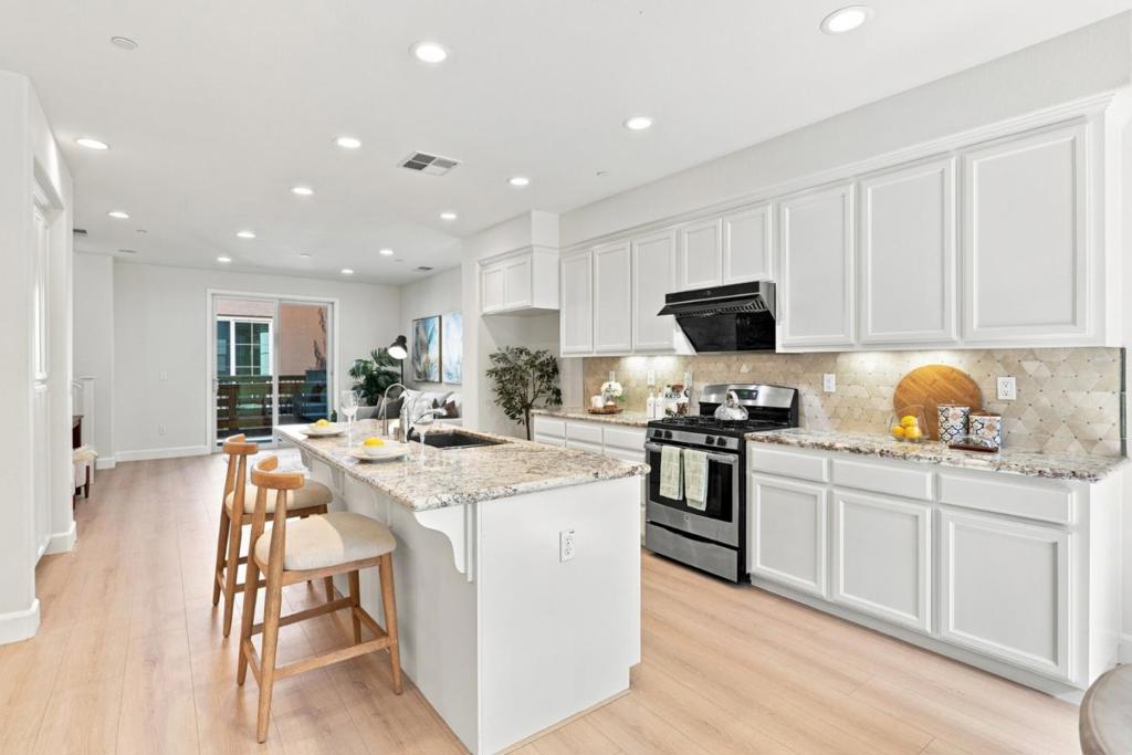 2978 Via Torino Property Photo 9