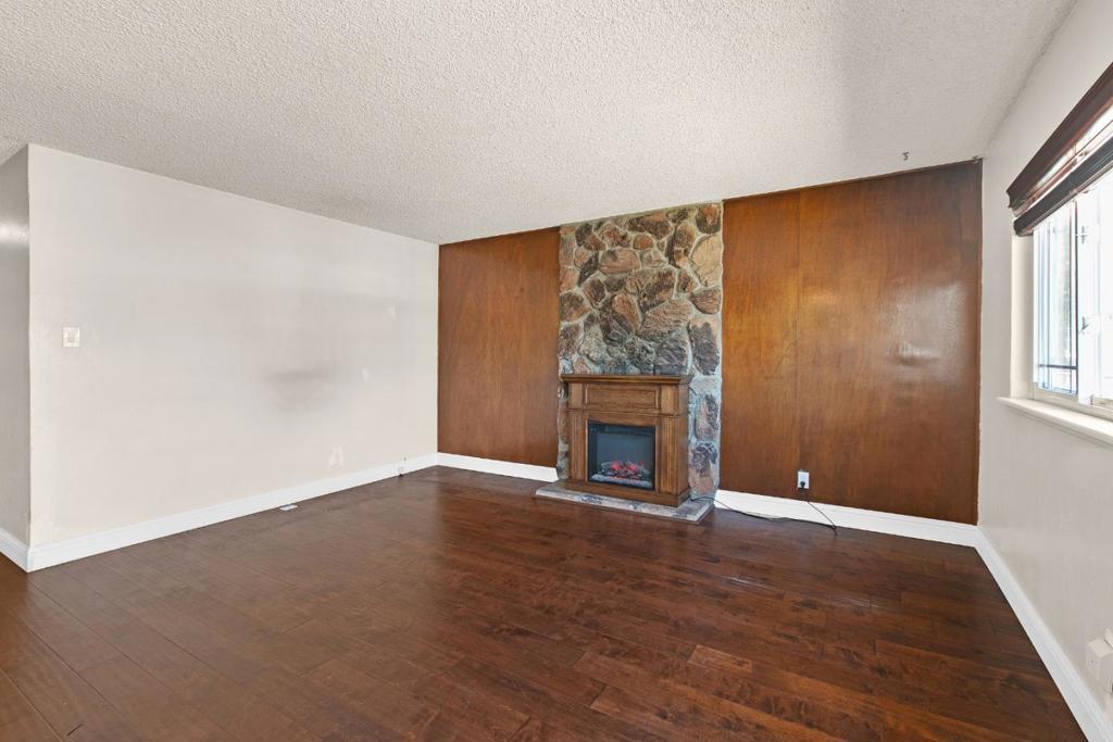 141 Pecks Lane Property Photo 3