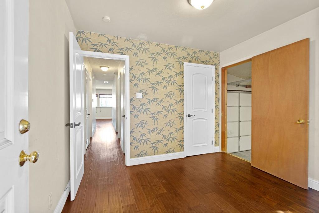 141 Pecks Lane Property Photo 10
