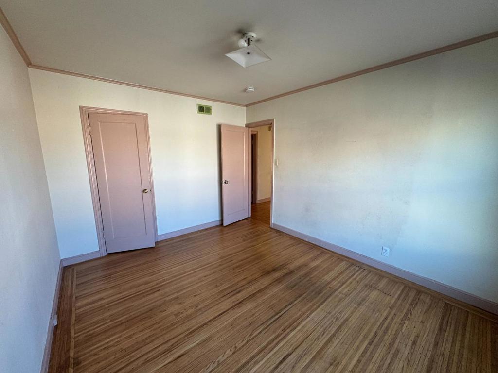 729733 Randolph Street Property Photo 8