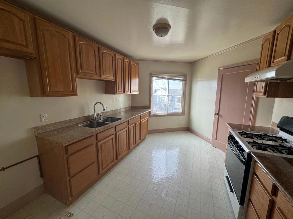 729733 Randolph Street Property Photo 13