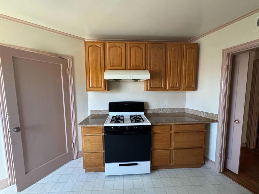 729733 Randolph Street Property Photo 14