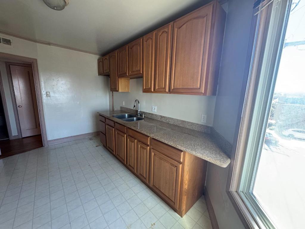 729733 Randolph Street Property Photo 16