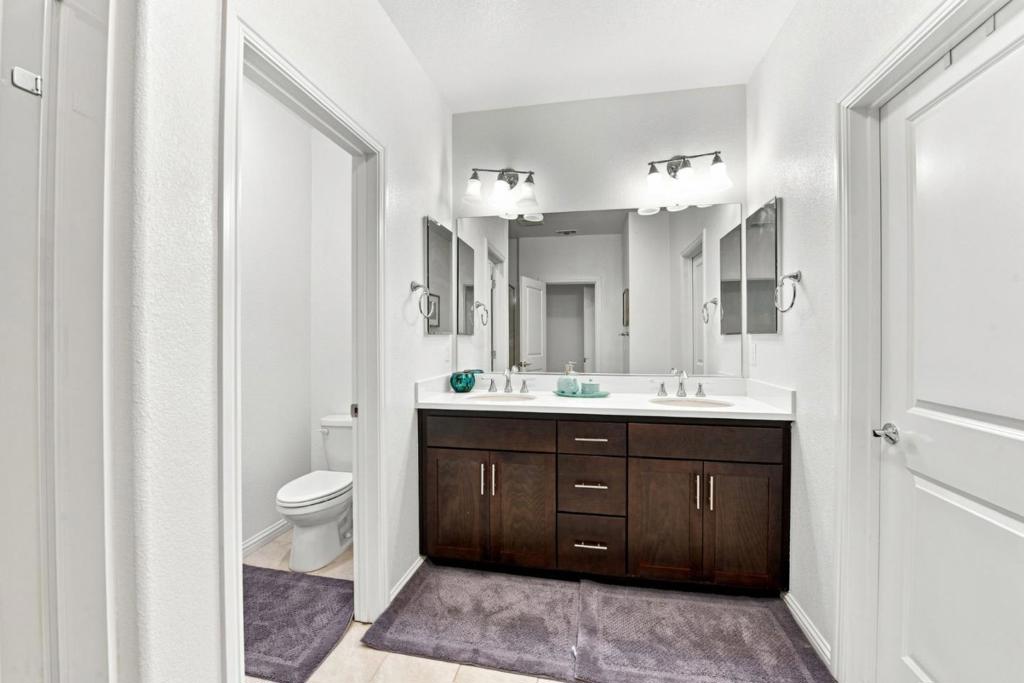 3146 Blanco Terrace Property Photo 24