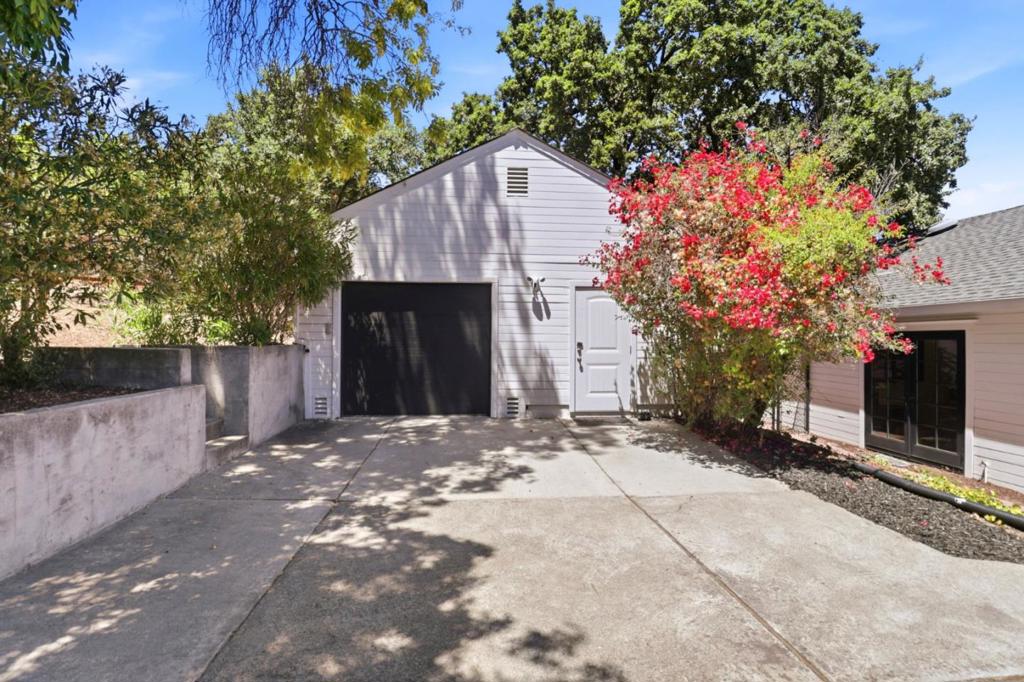 740 Alameda De Las Pulgas Property Photo 47