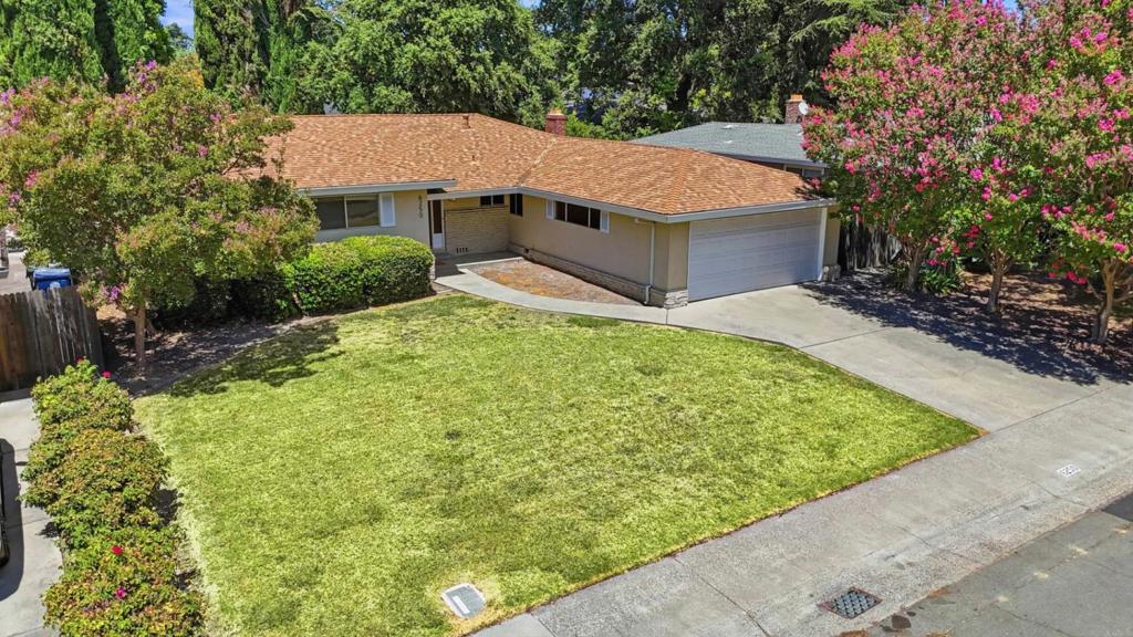 6250 Riverside Boulevard Property Photo 6