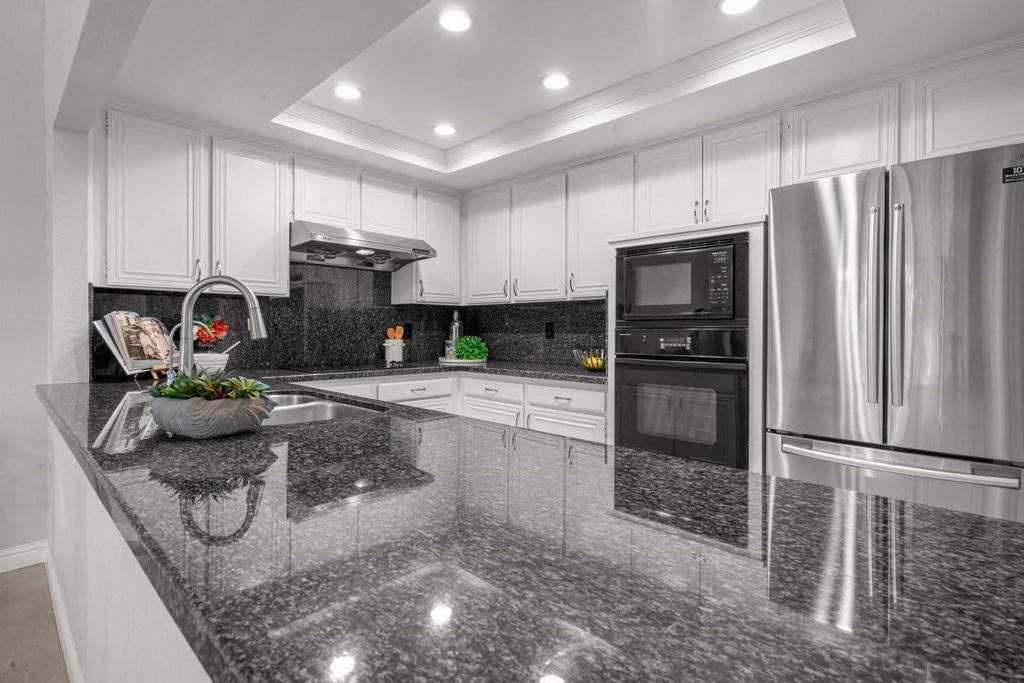 19626 Vineyard Lane Property Photo 15