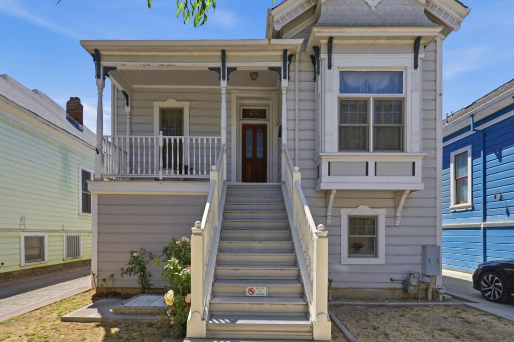 68 Pierce Avenue Property Photo 1