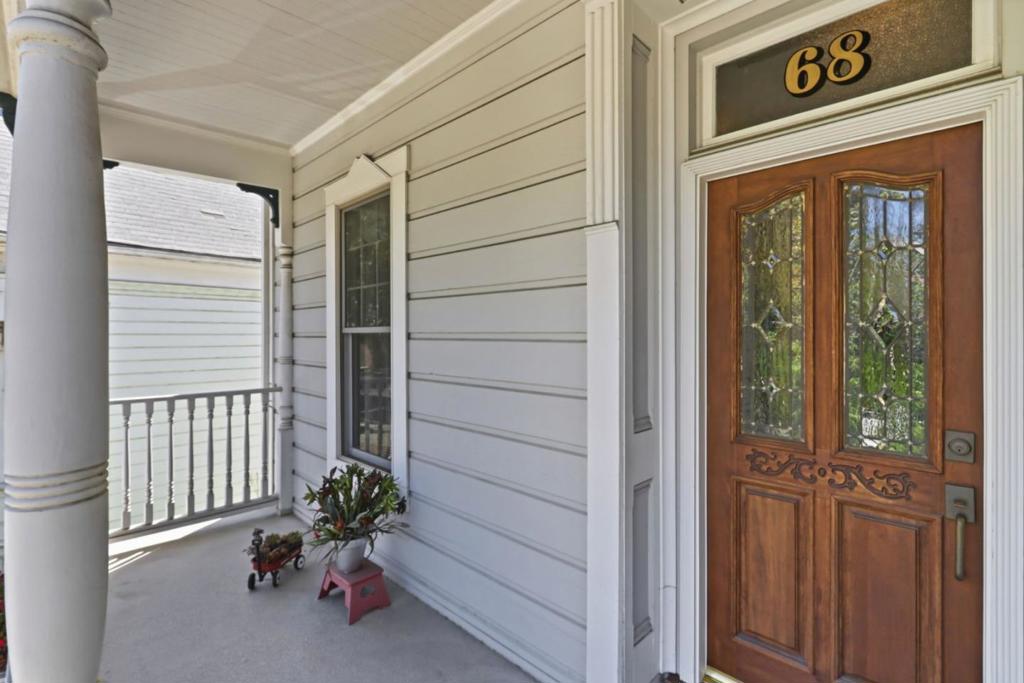 68 Pierce Avenue Property Photo 3