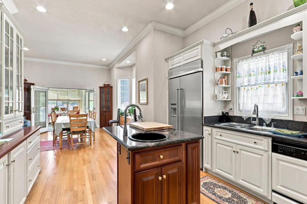 68 Pierce Avenue Property Photo 8