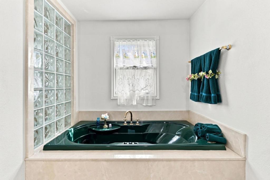 68 Pierce Avenue Property Photo 31