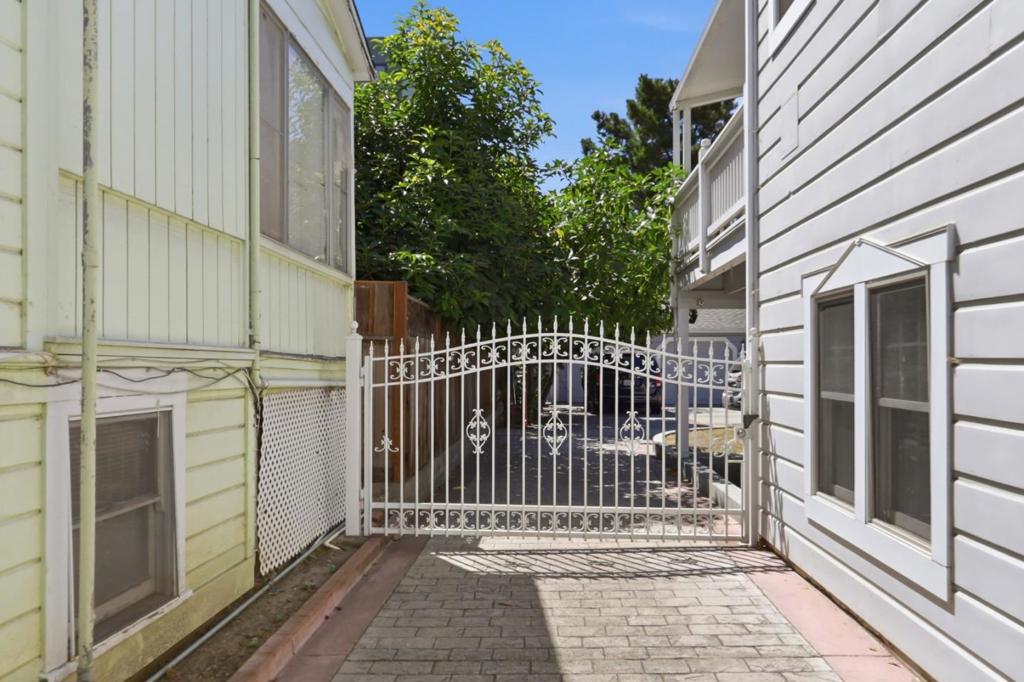68 Pierce Avenue Property Photo 43