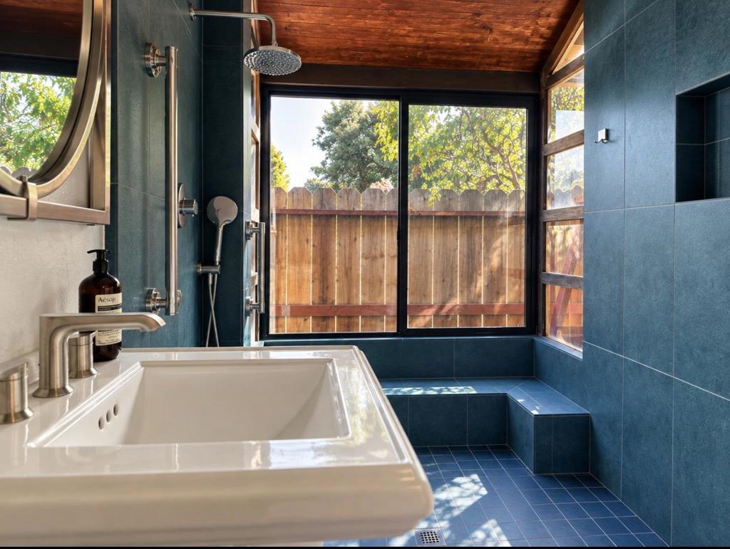 22484 Estoque Place Property Photo 15