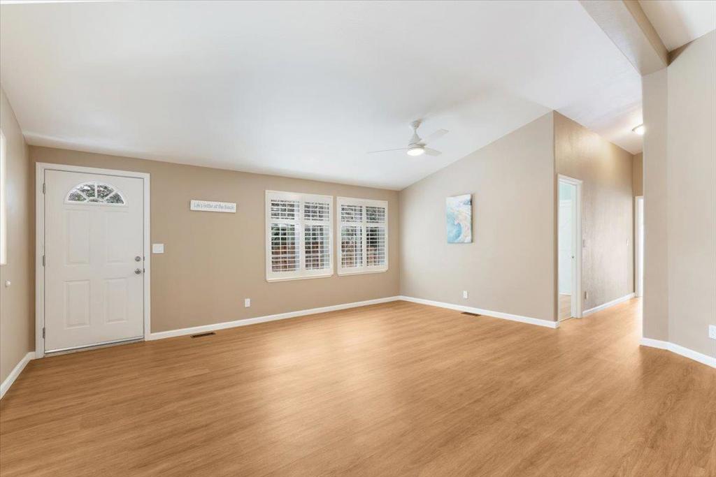 300 Plum Street 77 Property Photo 11