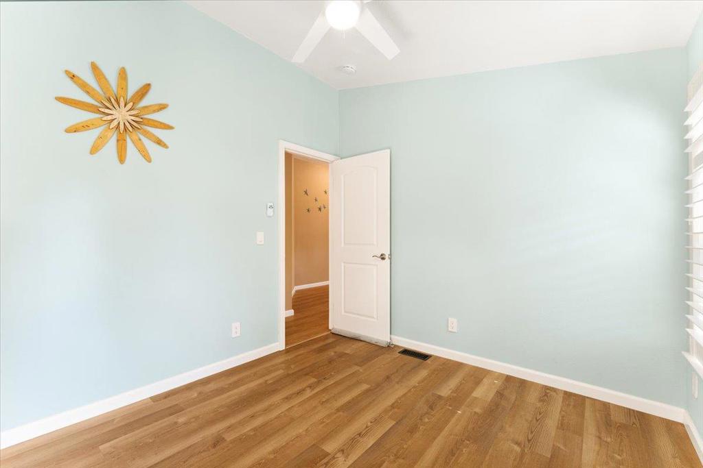 300 Plum Street 77 Property Photo 29