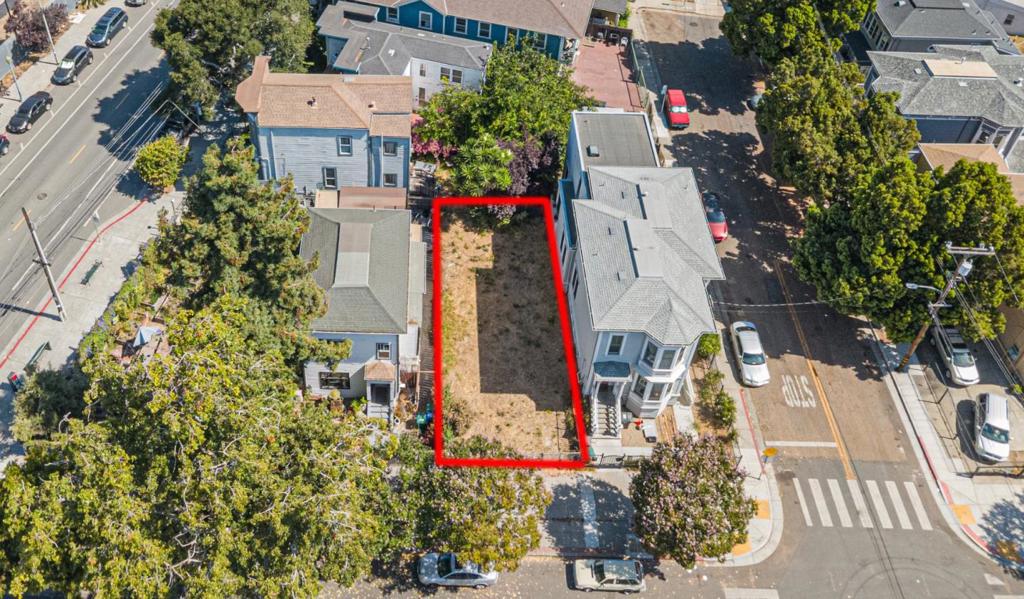 1556 8th Street Property Photo 4