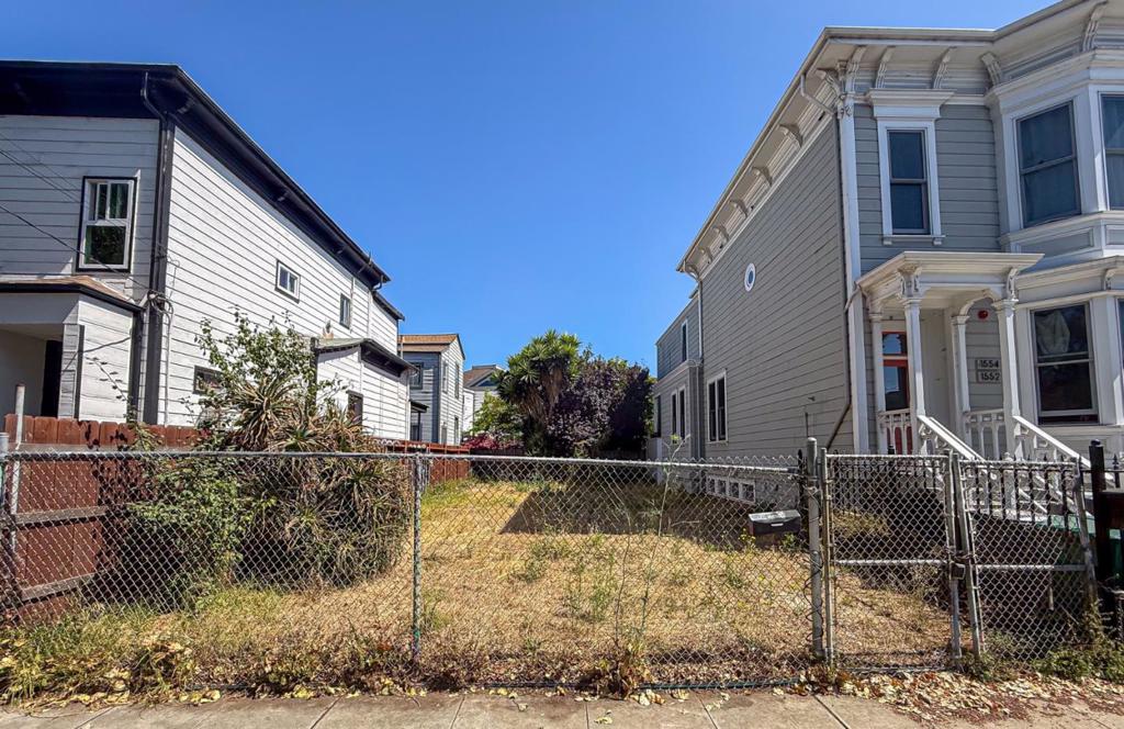 1556 8th Street Property Photo 5