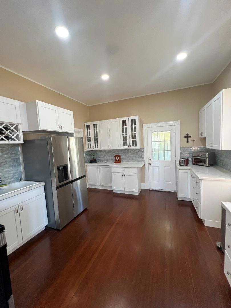 219 Harvest Street Property Photo 7