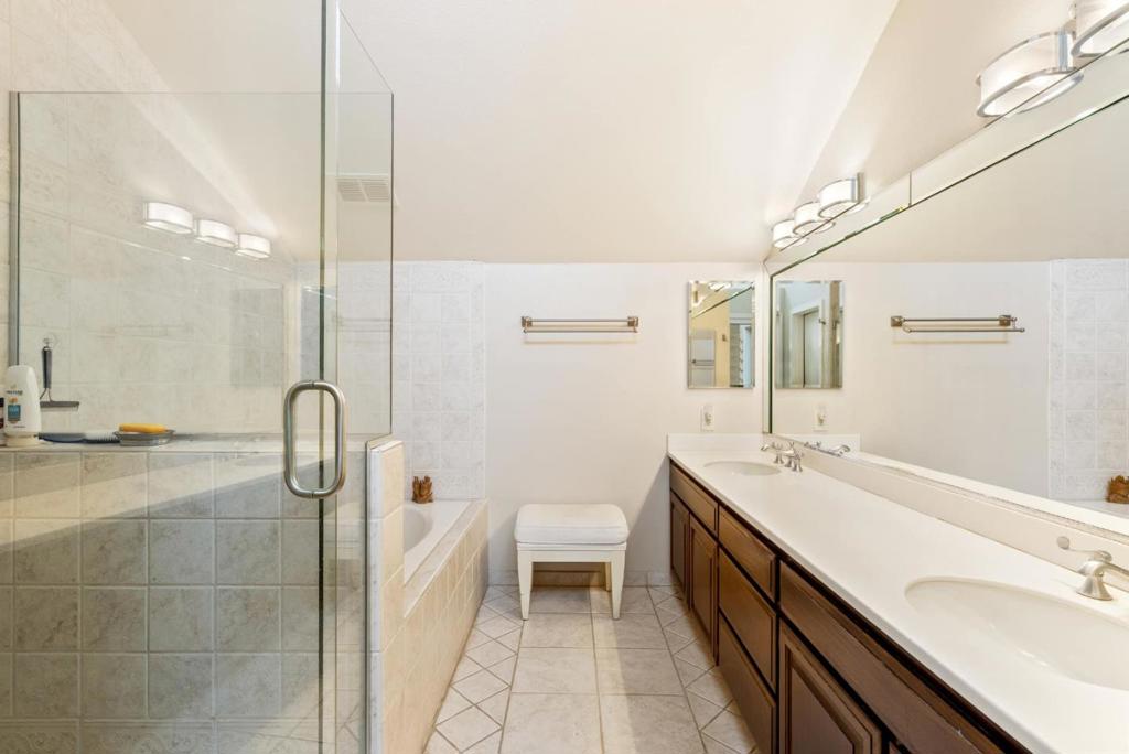 28094 Barn Way Property Photo 24