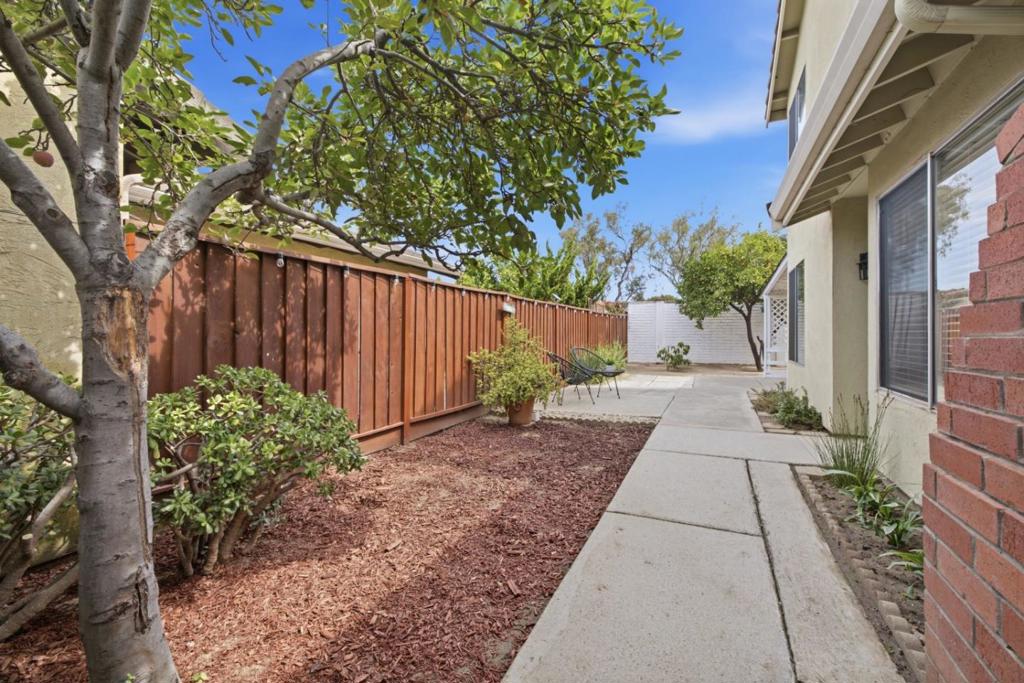 2518 Edgefield Court Property Photo 41
