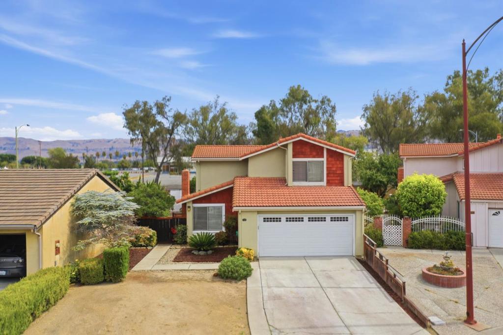 2518 Edgefield Court Property Photo 44