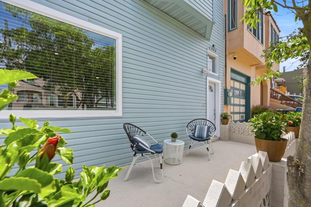 901903 Hanover Street Property Photo 4