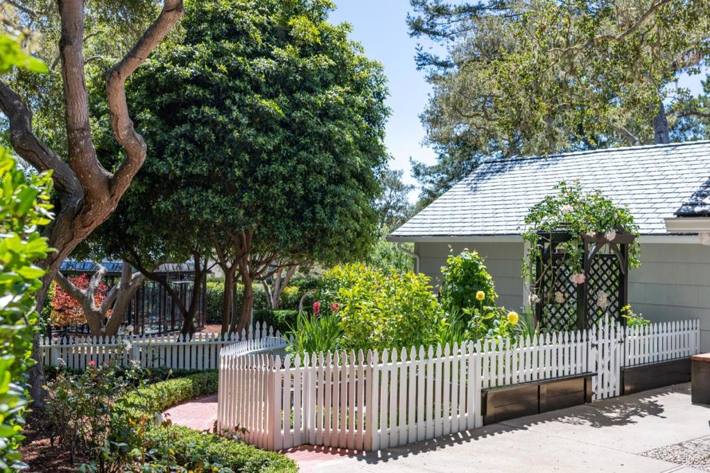 1528 Riata Road Property Photo 40