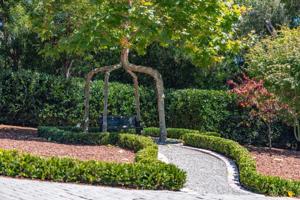 1528 Riata Road Property Photo 41