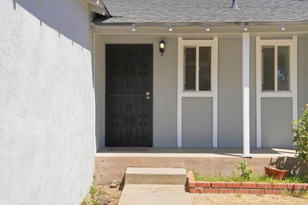 1909 Evergreen Avenue Property Photo 6