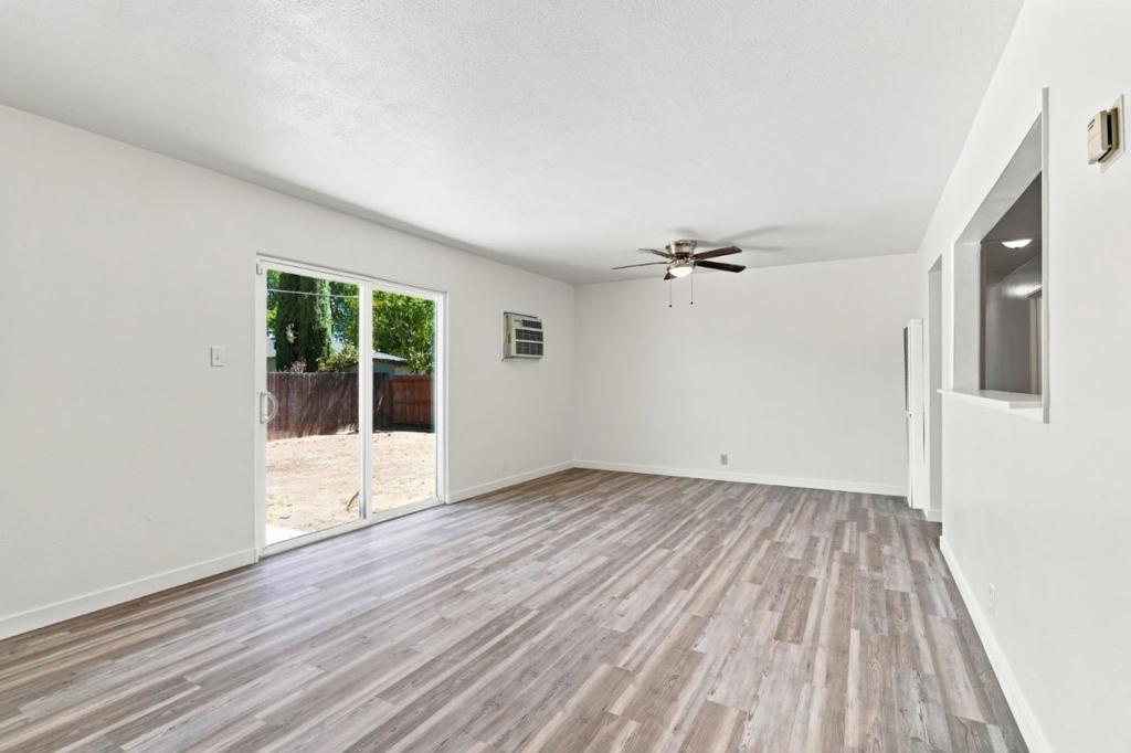 1909 Evergreen Avenue Property Photo 10