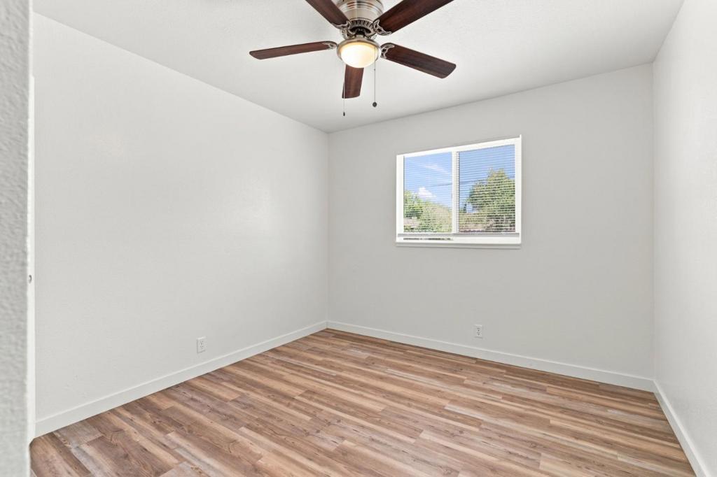1909 Evergreen Avenue Property Photo 20