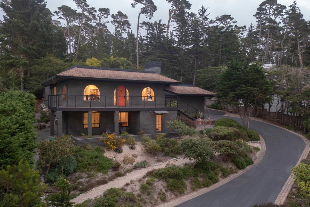 3029 Forest Way Property Photo 3