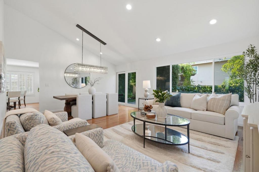7098 Bret Harte Drive Property Photo 8