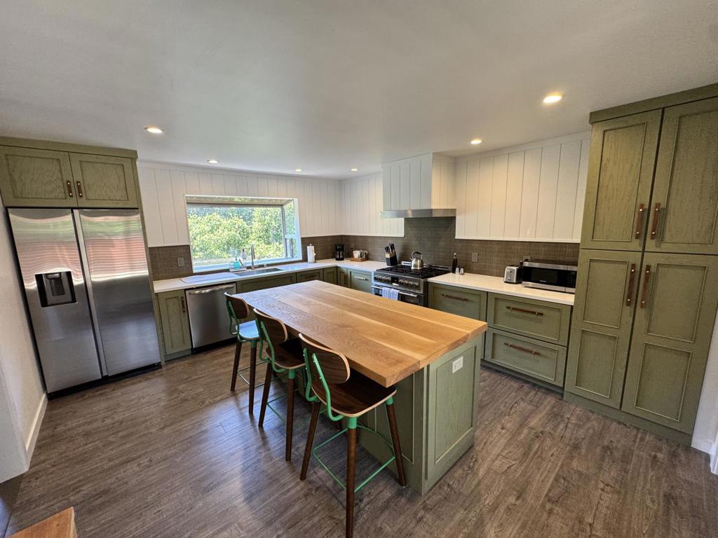 102 W Carmel Valley Road Property Photo 8