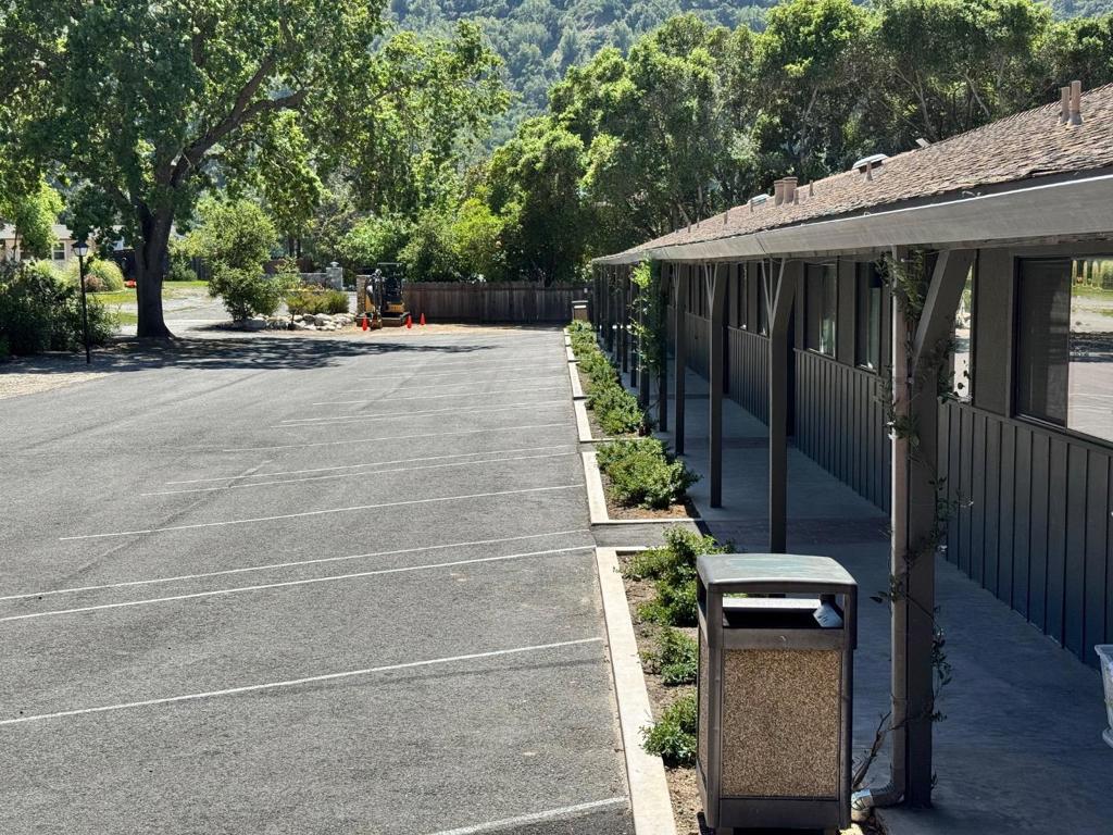 102 W Carmel Valley Road Property Photo 9