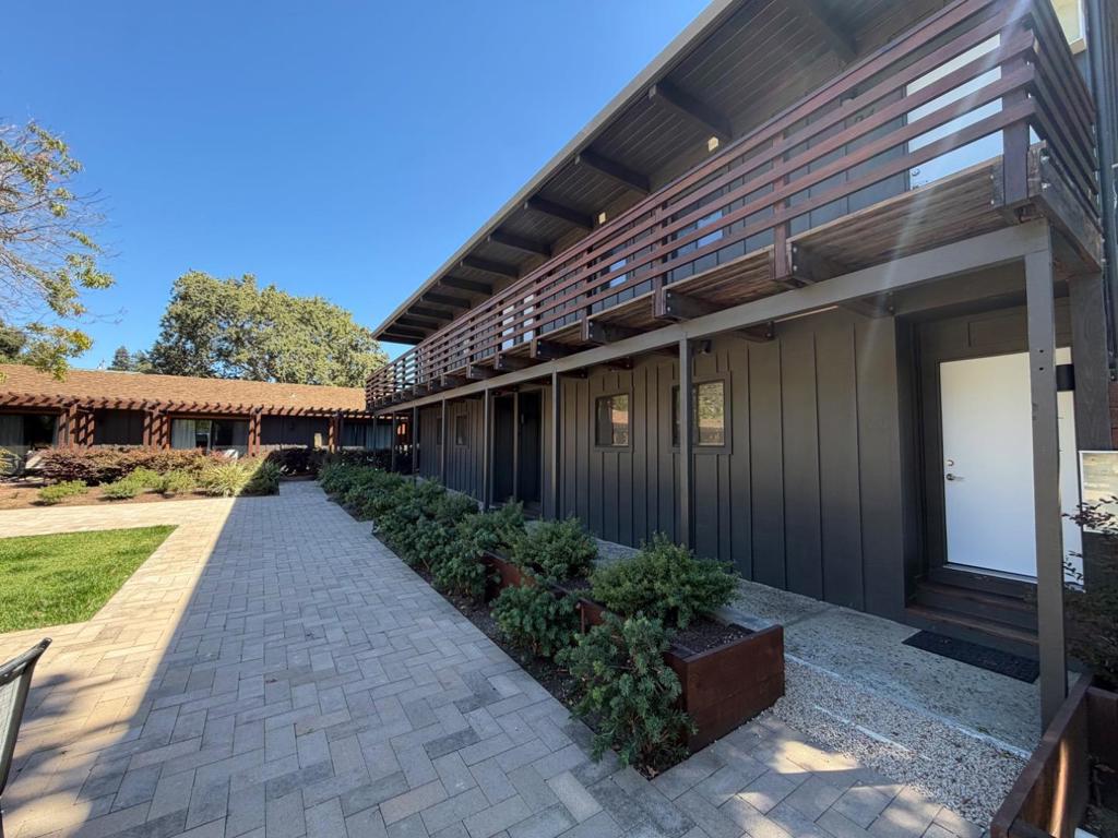 102 W Carmel Valley Road Property Photo 10