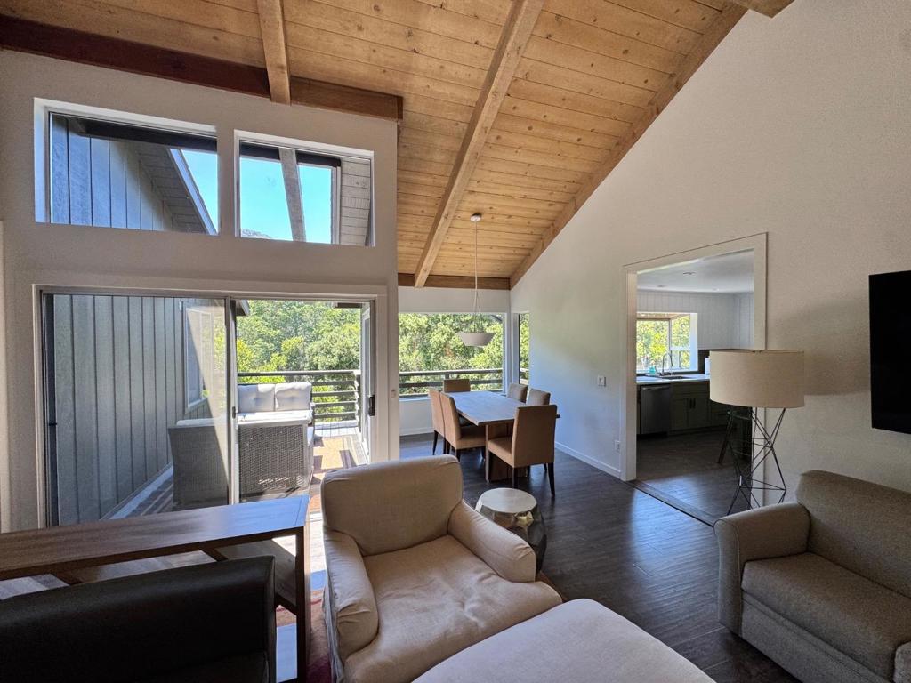 102 W Carmel Valley Road Property Photo 15