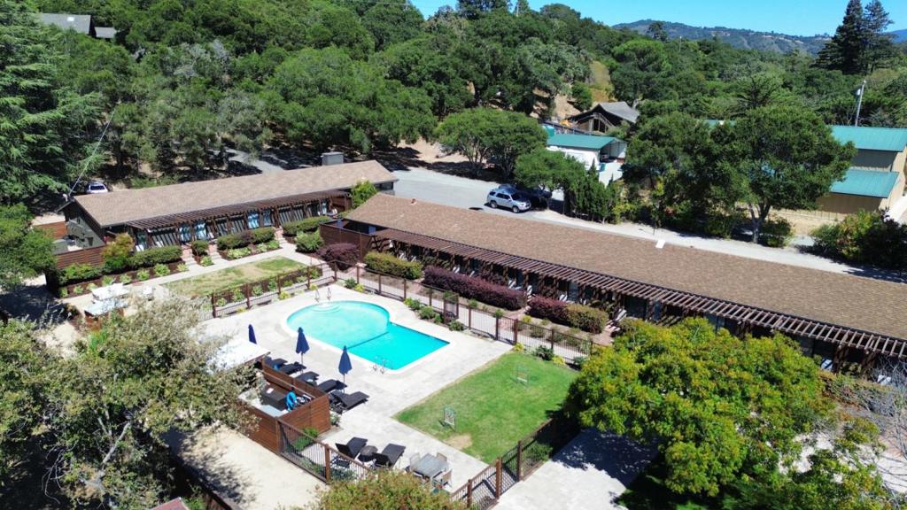 102 W Carmel Valley Road Property Photo 19