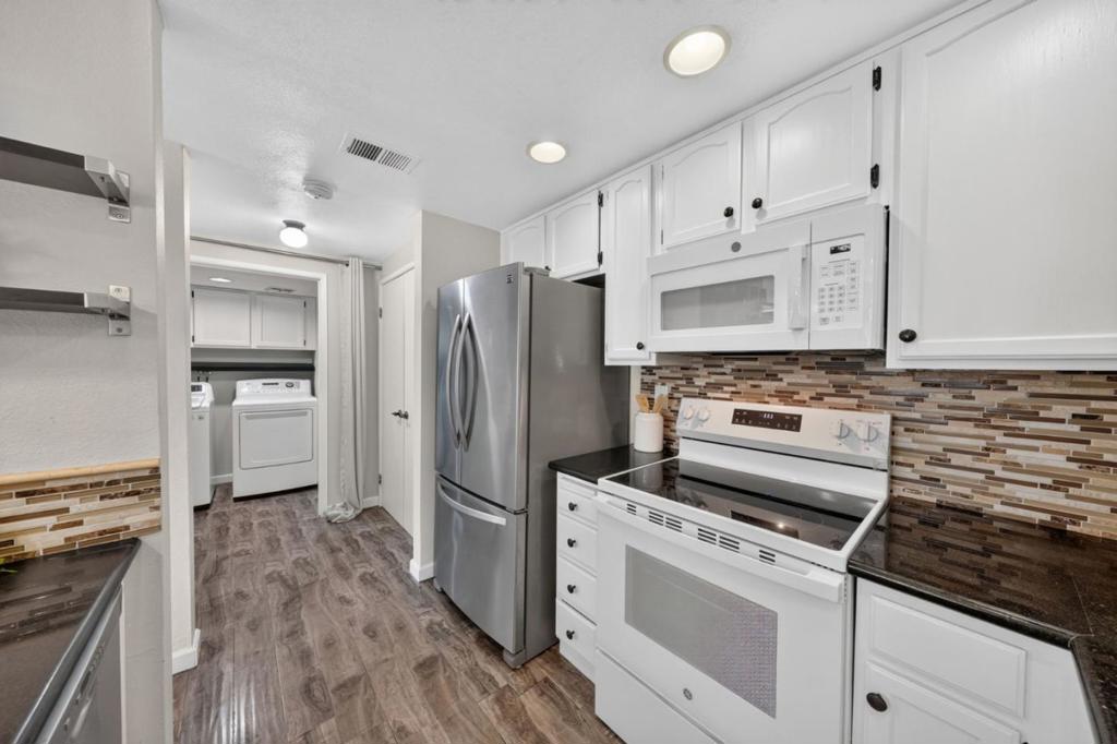 131 Union Avenue H Property Photo 19