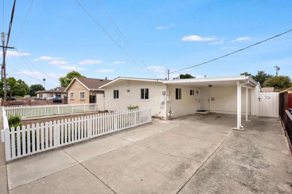 4143 Bullard Street Property Photo 1