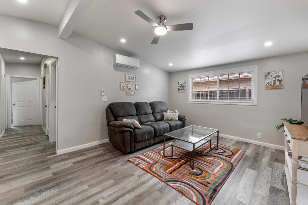 4143 Bullard Street Property Photo 9