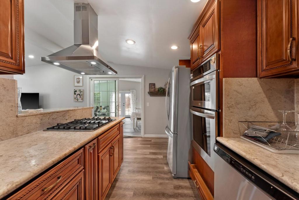 4143 Bullard Street Property Photo 18