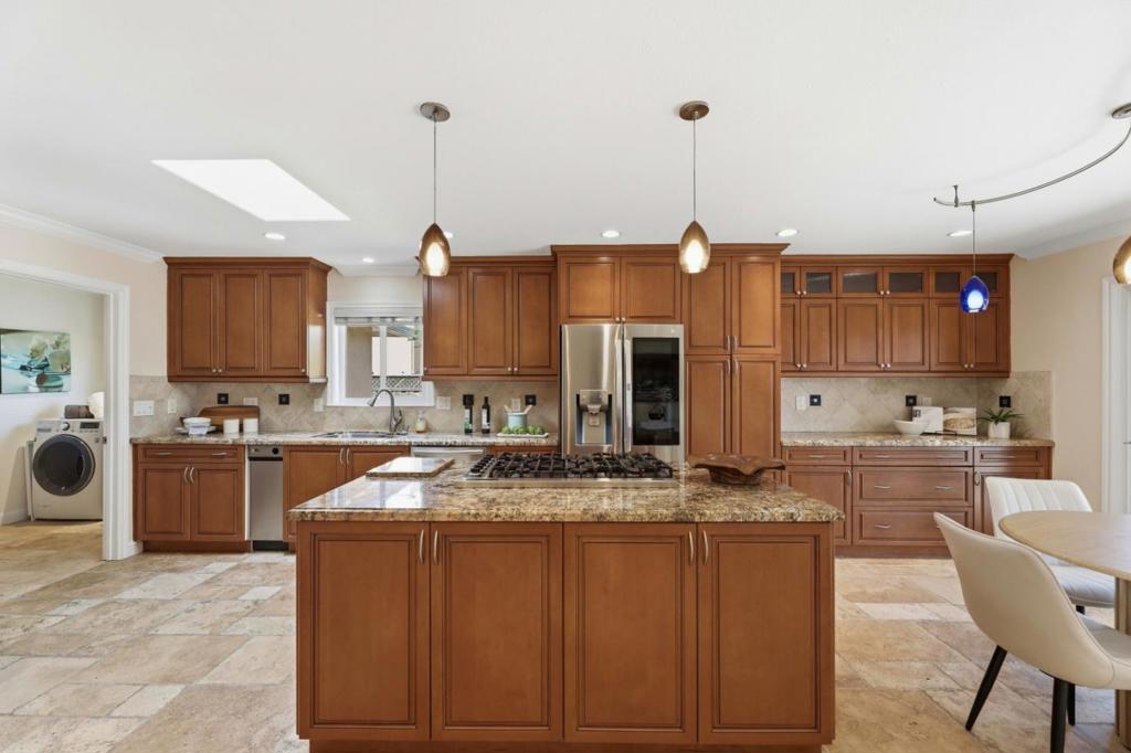 1484 Bird Avenue Property Photo 1