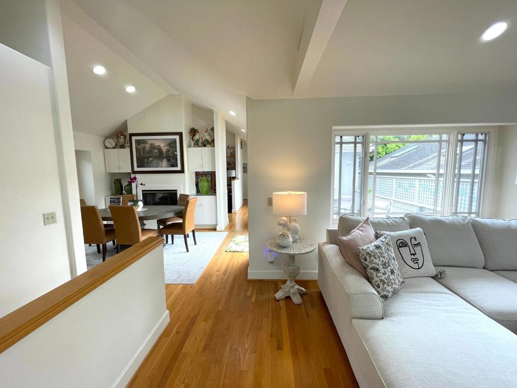 254 Lincoln Street Property Photo 6