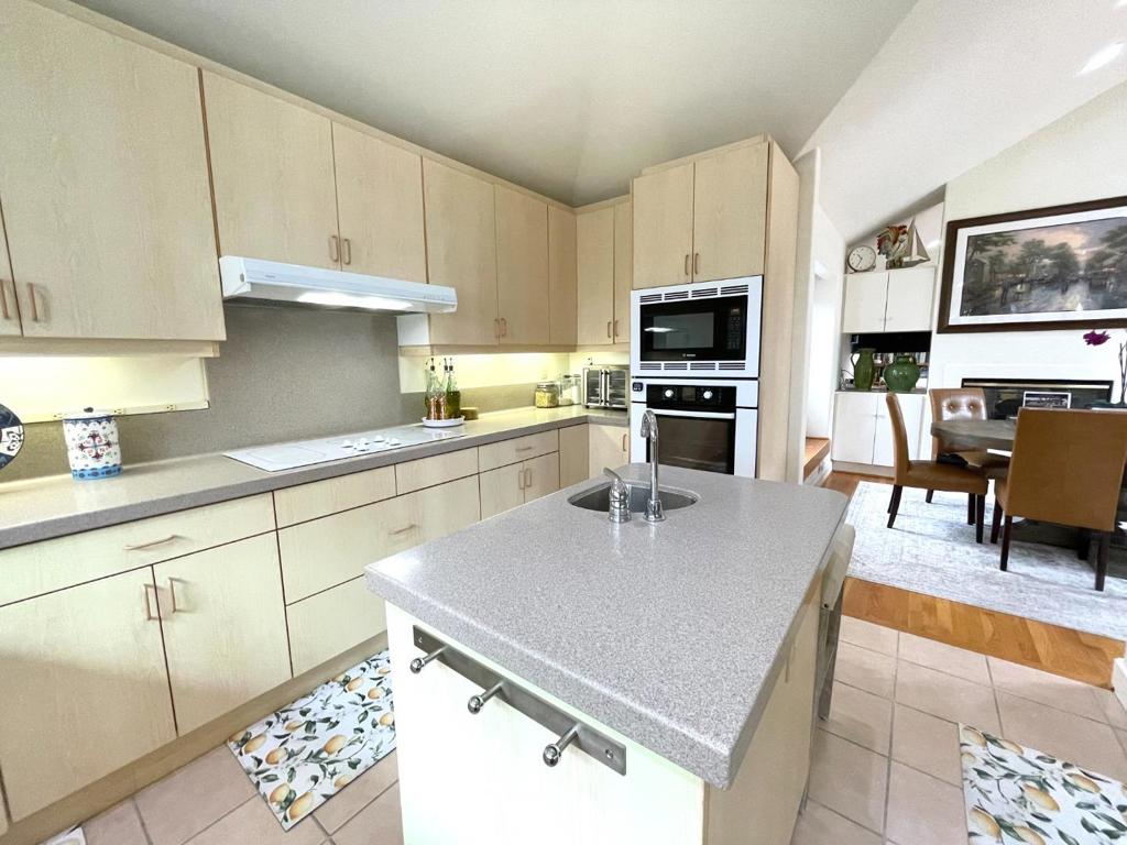 254 Lincoln Street Property Photo 14