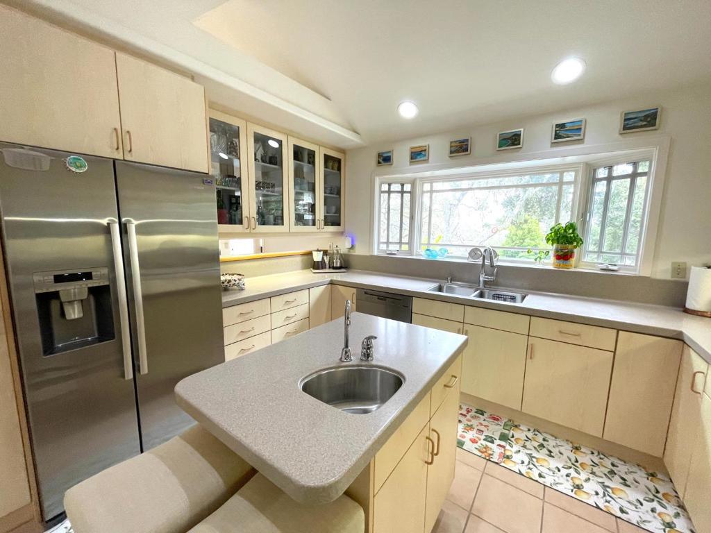 254 Lincoln Street Property Photo 17