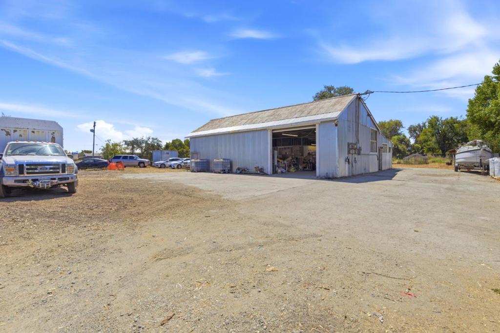 10095 Monterey Road Property Photo 3